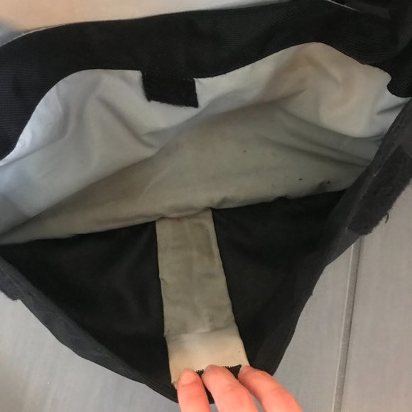 Black Patagonia Half Mass Reflective Shoulder Messenger Bag - Picture 5 of 7